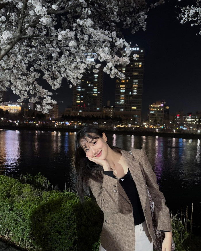 Nữ diễn viên Lee Na Eun đã mở lại tài khoản Instagram cá nhân từ tháng 2 năm nay