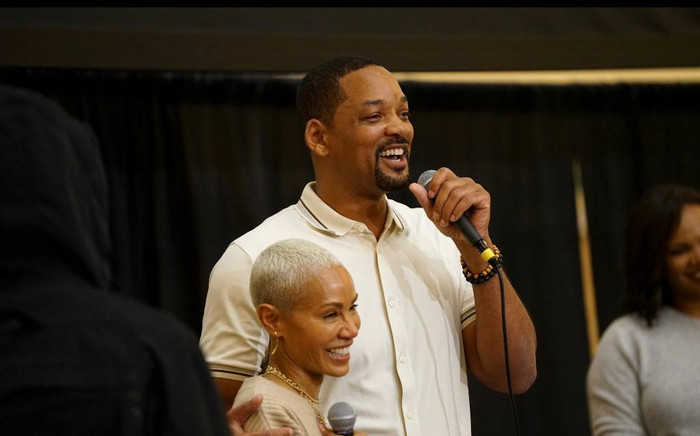 Sao nam đình đám showbiz bị bắt gặp đang ân ái với bạn diễn đồng giới, bà xã lên tiếng! Ảnh 2