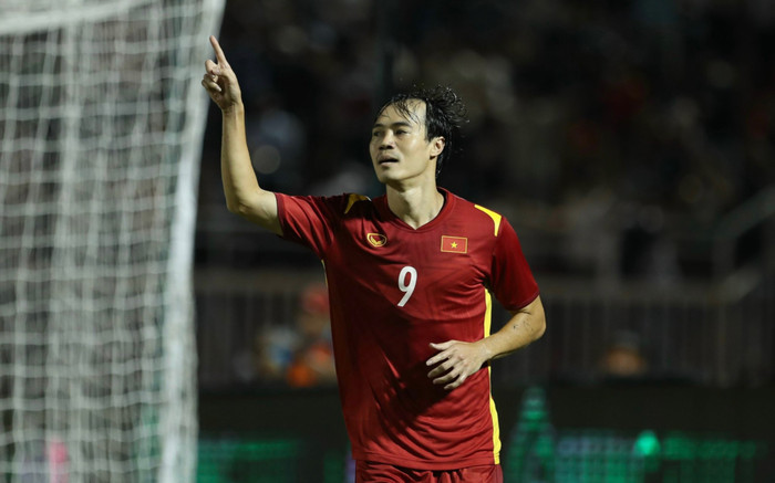 Tuyển Việt Nam thắng hú vía trước Philippines: Hàng thủ chơi tệ Ảnh 2