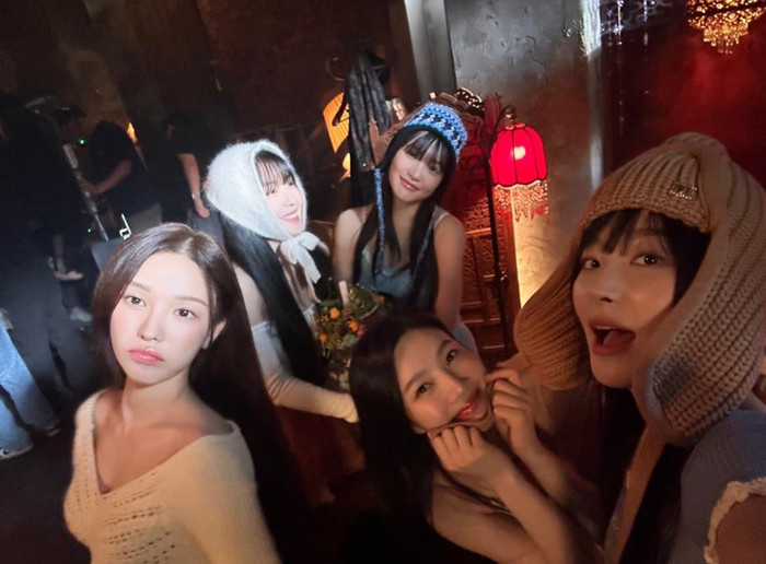 Những thần tượng trong nhóm nhạc Kpop nổi tiếng với sự yêu chiều, quan tâm đến người hâm mộ