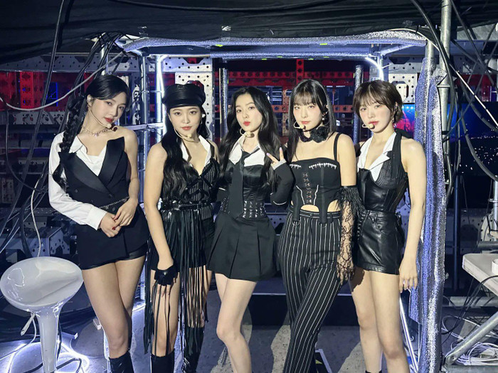 Hiện tại ồn ào liên quan đến nhóm nhạc Red Velvet vẫn đang thu hút sự chú ý của đông đảo khán giả
