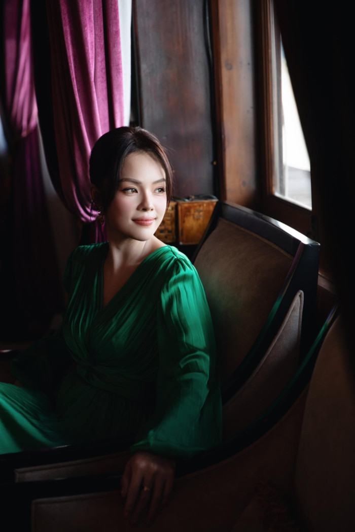 Dương Cẩm Lynh tiết lộ hiện cô chỉ còn nợ tiền vài người thân quen nên cuộc sống có phần 'dễ thở' và không còn căng thẳng như trước.