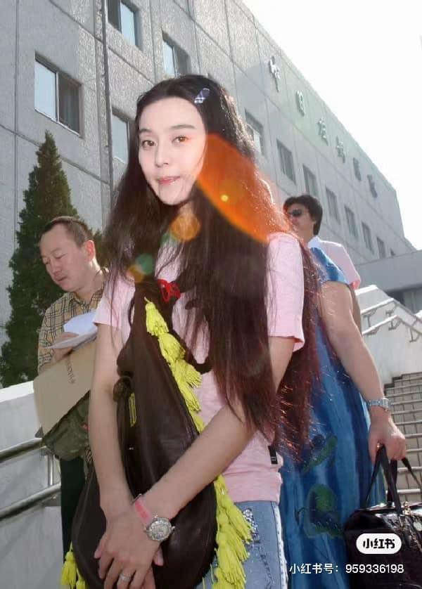 Lưu Diệc Phi đẹp thanh thuần trong bộ ảnh hiếm thời quá khứ.