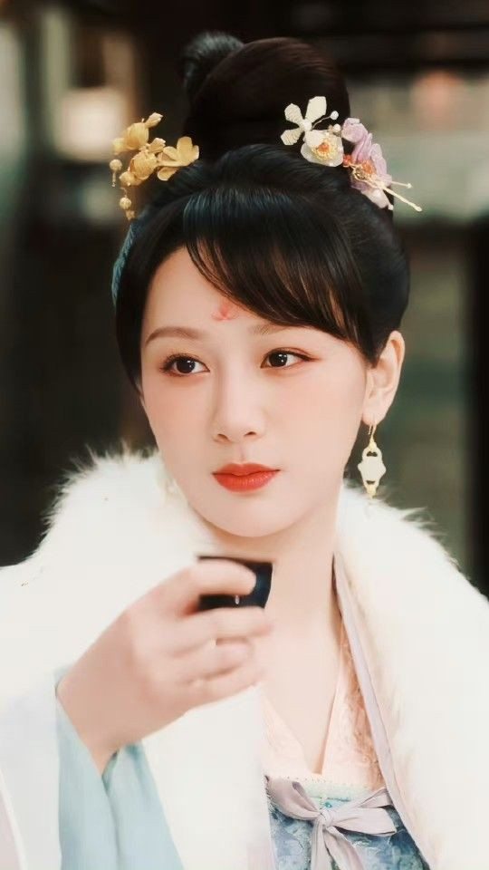 Dương Tử nhận tin vui lớn giữa lúc tình cũ công khai quay lưng đi tìm người mới Ảnh 1