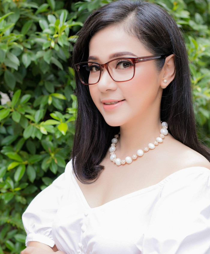Tháng 1/2022, nữ diễn viên tuyên bố giải nghệ sau thời gian gắn bó với làng giải trí. Hiện tại, người đẹp tập trung công việc kinh doanh online.