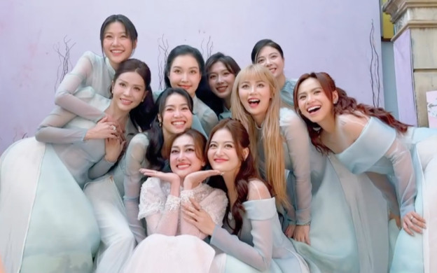 Dàn bê tráp lễ ăn hỏi diễn viên Phương Lan: Khả Như 'đụng mặt' tình tin đồn Ảnh 2