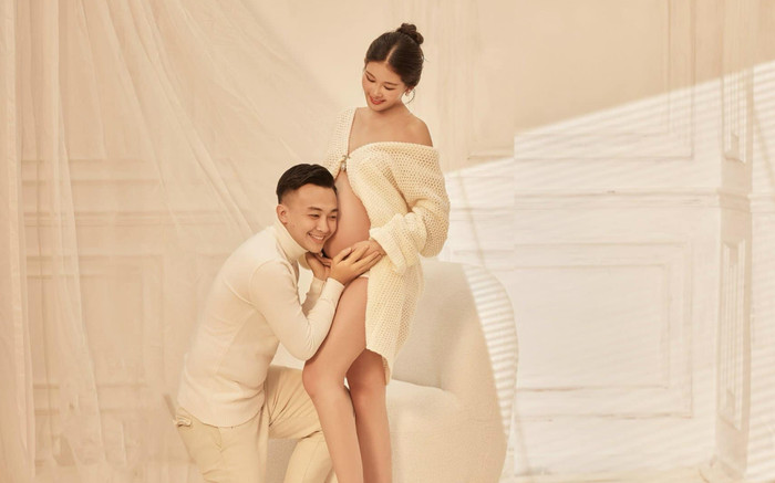 Lê Âu Ngân Anh khoe bụng bầu vượt mặt, visual cuối thai kỳ đẹp nức nở Ảnh 2