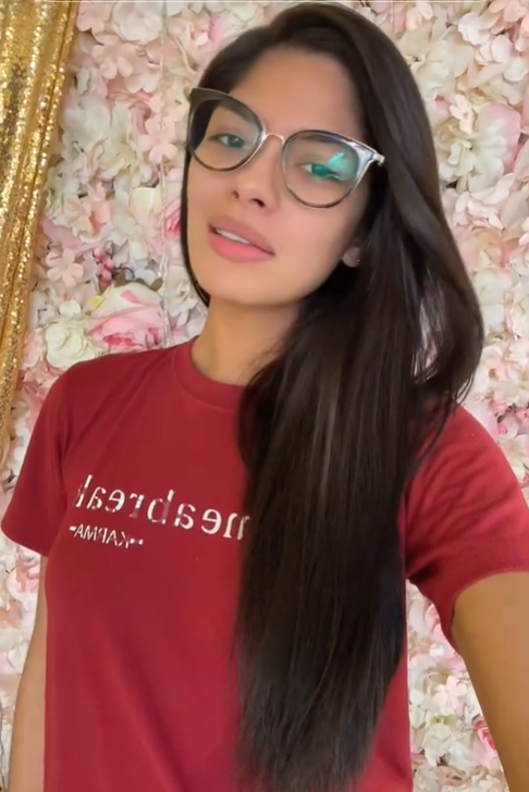 Qua camera thường, nhan sắc mỹ nhân đến từ Nicaragua vẫn giữ được vẻ rạng rỡ, tươi tắn.