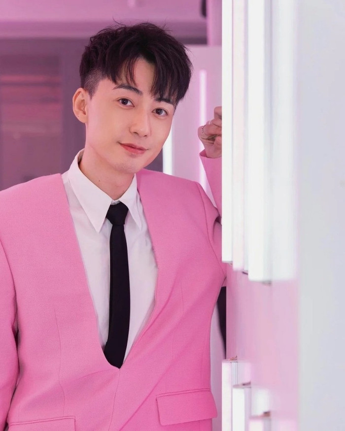 Nam diễn viên kiêm MC có tiếng Lâm Hạo Đình.