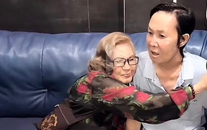 NSƯT Diệu Hiền tiết lộ cố NSƯT Vũ Linh có một cậu con trai nhưng đã qua đời lúc 4 tuổi vì bệnh kinh phong, thậm chí còn chưa kịp đặt tên.