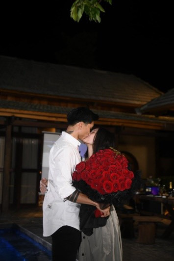 Thông tin Đoàn Văn Hậu chuẩn bị lên xe khiến dân tình hào hứng, đứng ngồi không yên.