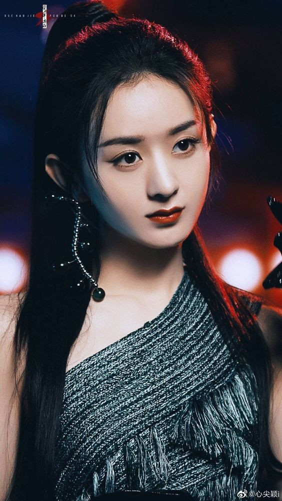 Triệu Lệ Dĩnh và những lần bị tạo hình 'dìm' tơi tả: 'Nữ hoàng rating' cũng có lúc xấu thế này Ảnh 1