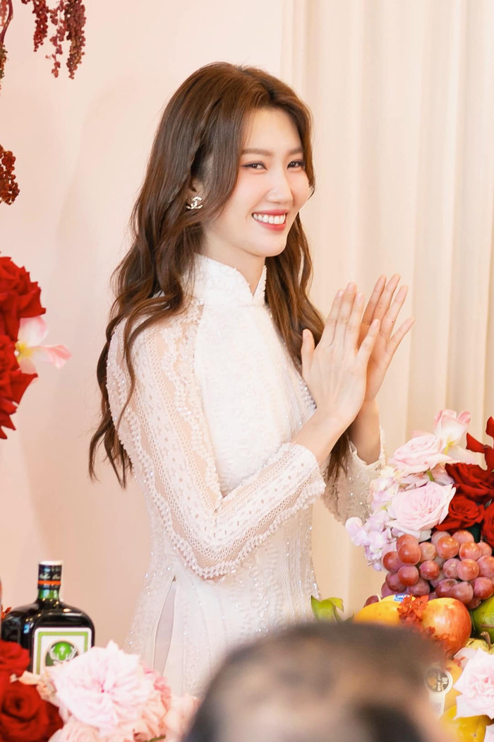 Thuý Ngân xinh đẹp, giỏi giang.