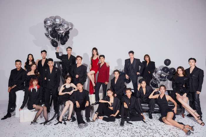 Dàn bạn bè thân thiết trong giới showbiz của Puka và Gin Tuấn Kiệt đã góp mặt trong bộ ảnh cưới của cặp đôi đình đám