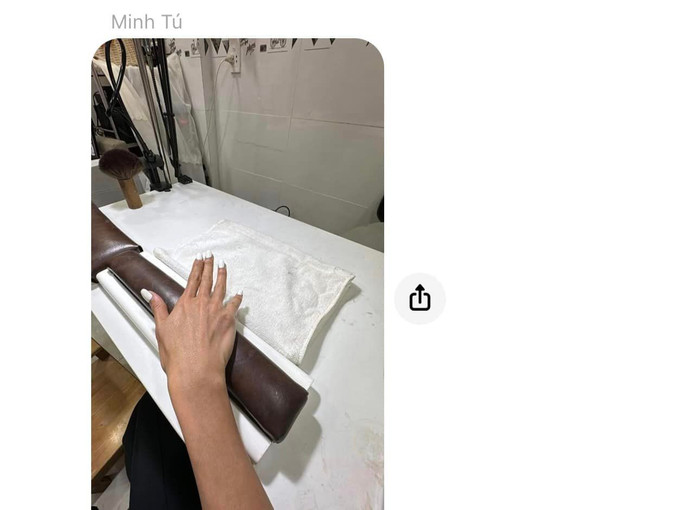 Minh Tú tranh thủ đi làm bộ móng mới