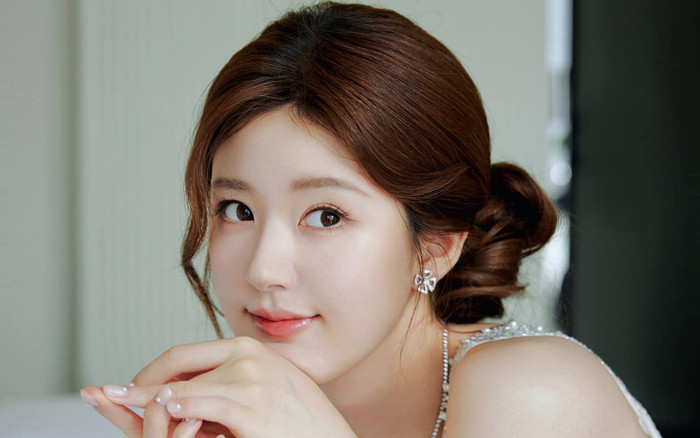 Triệu Lộ Tư bị chê trách vì hành động kém duyên, netizen: 'Người lịch sự sẽ không làm vậy' Ảnh 2