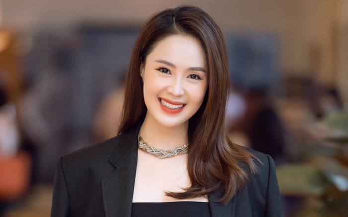 Ông xã cực phẩm lớn hơn 12 tuổi của diễn viên Hồng Diễm Ảnh 2