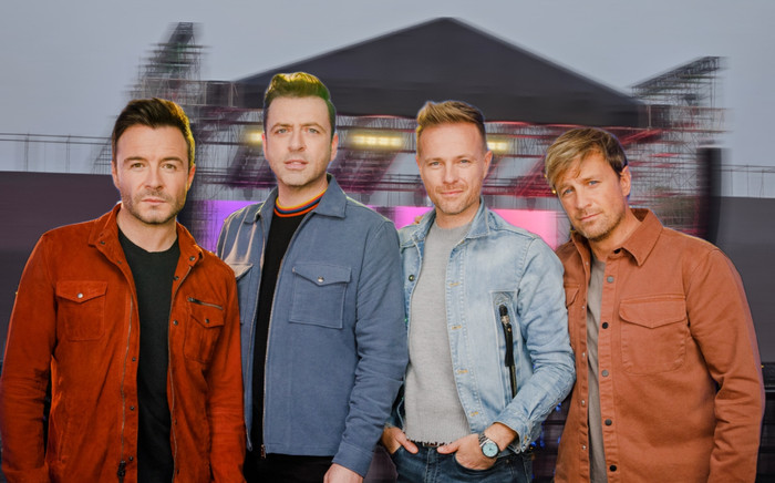 Cận cảnh sân khấu concert Westlife tại Việt Nam trước giờ G: Độ hoành tráng thỏa mong đợi từ fan! Ảnh 2
