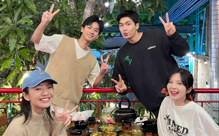 Cặp đôi Chúng Ta Của 8 Năm Sau tiếp tục vướng nghi vấn 'phim giả tình thật', phen này khó chối Ảnh 2