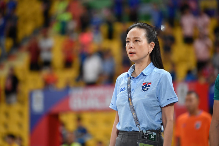 Tỷ phú Madam Pang khẳng định không can thiệp chuyên môn ở đội tuyển Thái Lan.