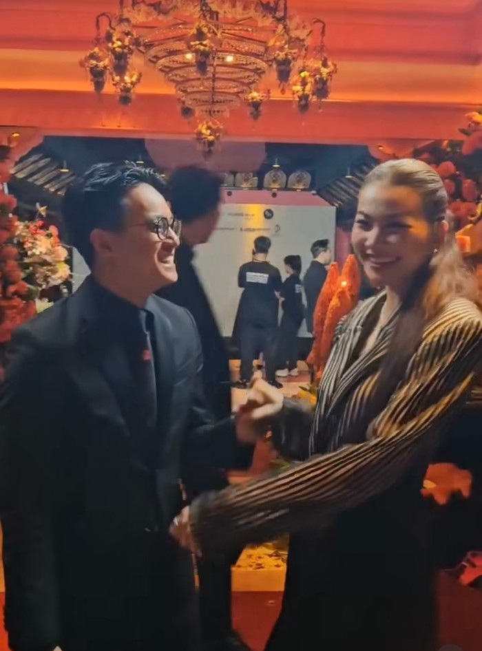 Màn tương tác của vợ chồng Thanh Hằng khiến dân tình thích thú.
