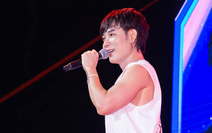 Trúc Nhân đổi bài hát khi biểu diễn trên sân khấu, biết lý do ai nỡ trách cho được! Ảnh 2
