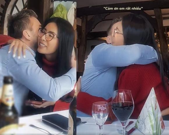 Nàng siêu mẫu thổ lộ: 'Em hoàn toàn cảm nhận được sự quan tâm và tình yêu anh dành cho em. Em chưa bao giờ từ bỏ tình yêu này, dù có chuyện gì đi nữa. Em muốn hỏi anh một điều: 'Anh có đồng ý làm chồng em không?'.