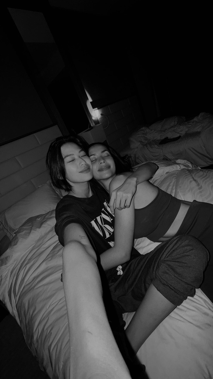 Người đẹp Philippines bày tỏ sự lo lắng khi nghe Anntonia gặp sự cố. Mối quan hệ của 2 nàng hậu rất thân thiết.