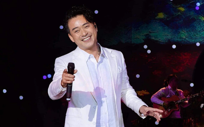 Hát lại hit đình đám trong sự nghiệp, dân mạng nhận xét về phong độ Tuấn Hưng tuổi U50 Ảnh 2