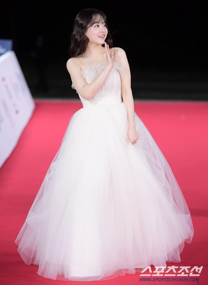 Park Bo Young hóa công chúa ngọt ngào