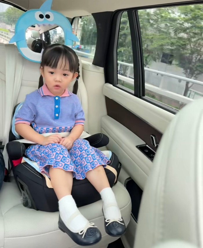  Còn nhỏ tuổi nhưng Suchin hát cực điêu luyện, như ca sĩ nhí chuyên nghiệp. 