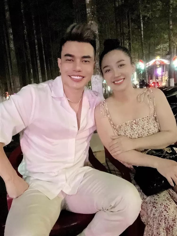 Vì lịch diễn dày đặc thường xuyên phải xa nhà nên Lê Dương Bảo Lâm rất trân trọng những phút giây ở bên gia đình.