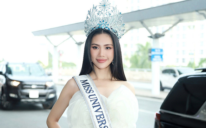 Bùi Quỳnh Hoa lặng lẽ về nước một mình khi trượt MU, không thông báo cho fan ra đón? Ảnh 2