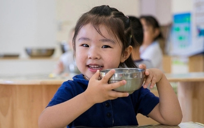 Điểm danh buổi đầu đi học, bé gái mầm non trả lời 3 chữ khiến cô giáo vội nhắc nhở phụ huynh Ảnh 2