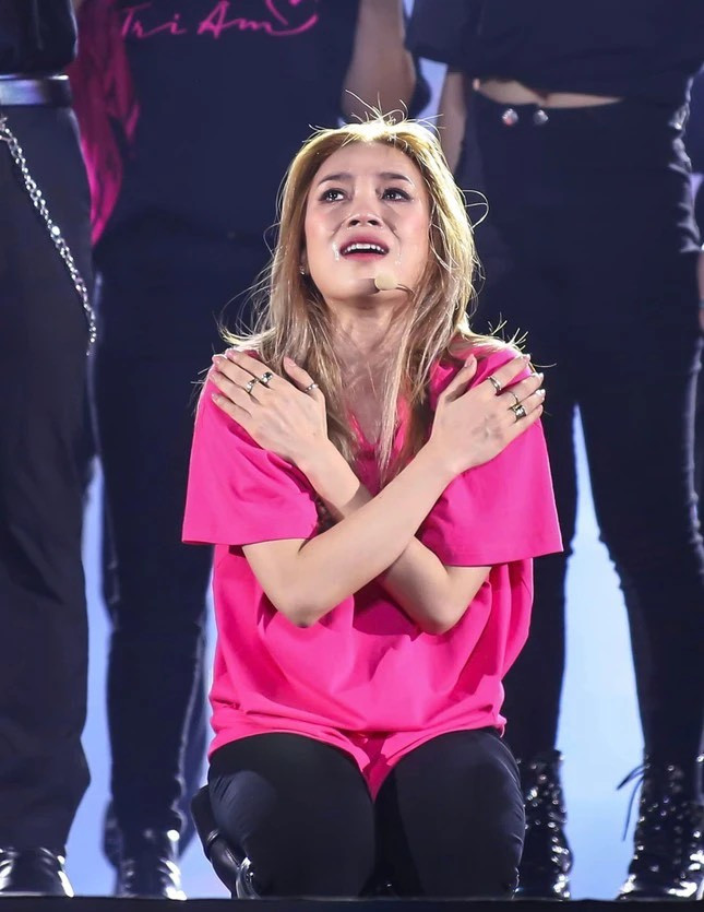 Mỹ Tâm luôn truyền năng lượng tích cực đến tất cả khán giả của mình.