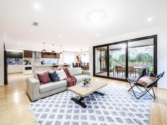 Vũ Hoàng khiến nhiều người trầm trồ khi khoe căn nhà hoành tráng ở Úc