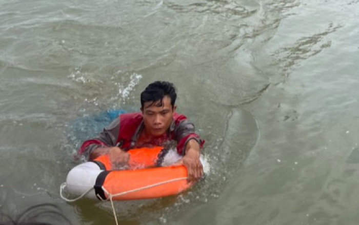 Người đàn ông rơi xuống sông từ Long An dạt đến TP.HCM và cái kết kỳ diệu Ảnh 2