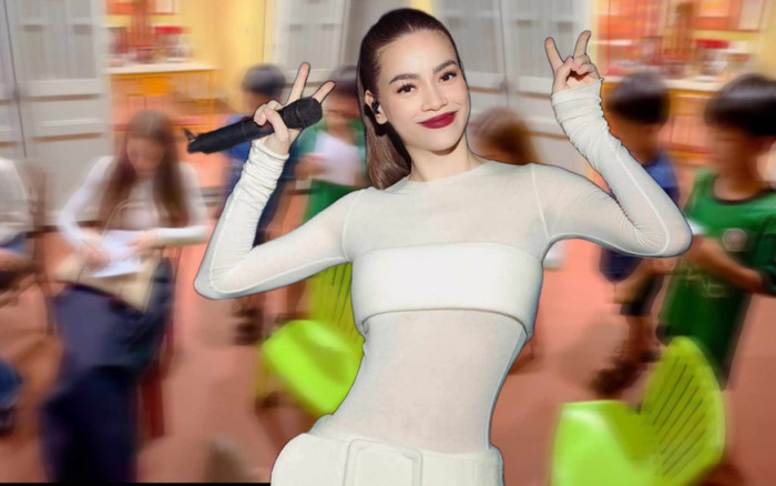 Hồ Ngọc Hà bị fan nhí bao quanh xin chữ ký khi làm từ thiện, thái độ nữ ca sĩ gây bất ngờ Ảnh 2