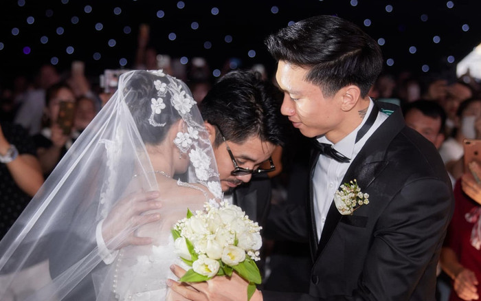 Loạt ảnh bố Doãn Hải My xuyên suốt đám cưới: Thần thái lạnh lùng, hiếm khi nở nụ cười vẫn hút sự chú ý Ảnh 2