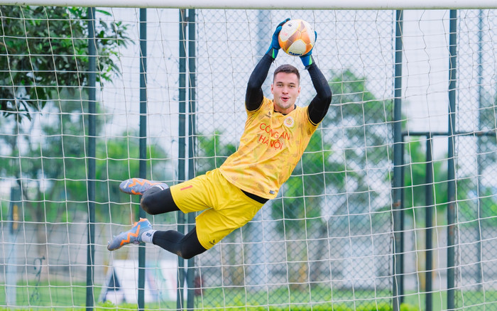 Thủ môn Bùi Tiến Dũng không có cơ hội cạnh tranh với Filip Nguyễn. Ảnh: CLB CAHN