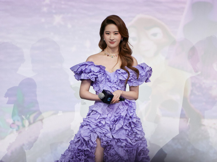 Đại mỹ nhân như Lưu Diệc Phi cũng có lúc đánh mất chính mình, biết sự tình lại thấy quá đáng yêu Ảnh 1