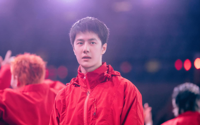 Tạo hình của Vương Nhất Bác trong phim Nhiệt Liệt.