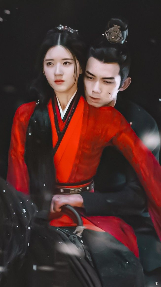 Triệu Lộ Tư và Ngô Lỗi đã có màn song kiếm hợp bích đầy ăn ý ở Tinh Hán Xán Lạn. 