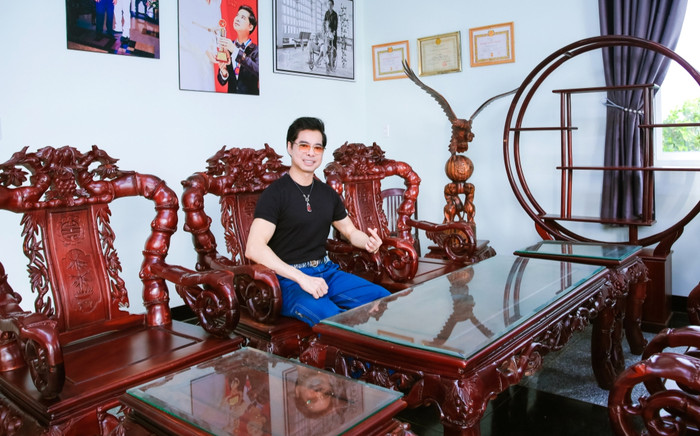 Danh ca Ngọc Sơn bỏ tiền túi xây nhà từ đường 500m2 ở quê, rưng rưng nước mắt nói điều xúc động Ảnh 2