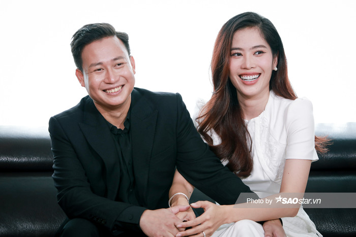 Nam Em và bạn trai hơn 14 tuổi.