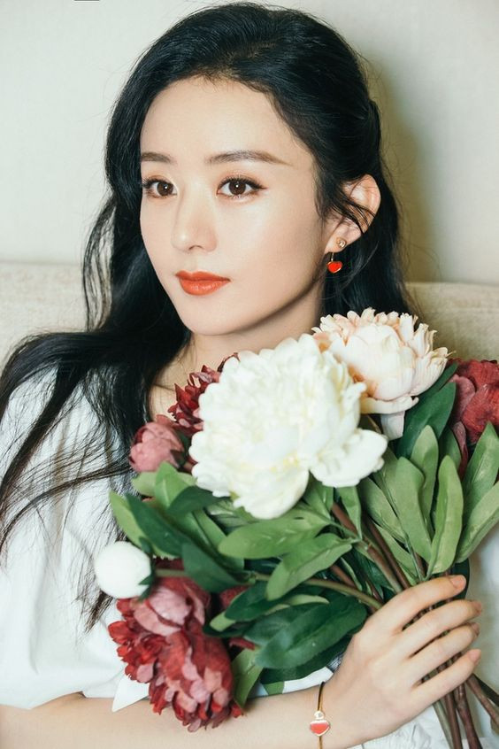 Triệu Lệ Dĩnh bất ngờ công bố tin vui sau một năm gặp biến cố Ảnh 2