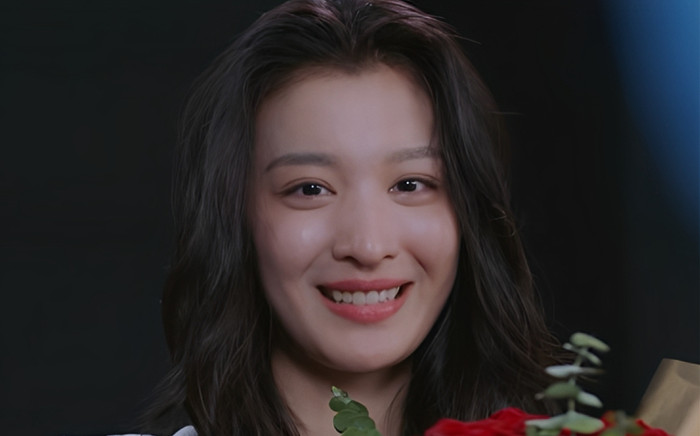 Màn tỏ tình khiến tiểu Lưu Diệc Phi phải 'say yes' ngay lập tức trong Nghe Nói Em Thích Tôi Ảnh 2