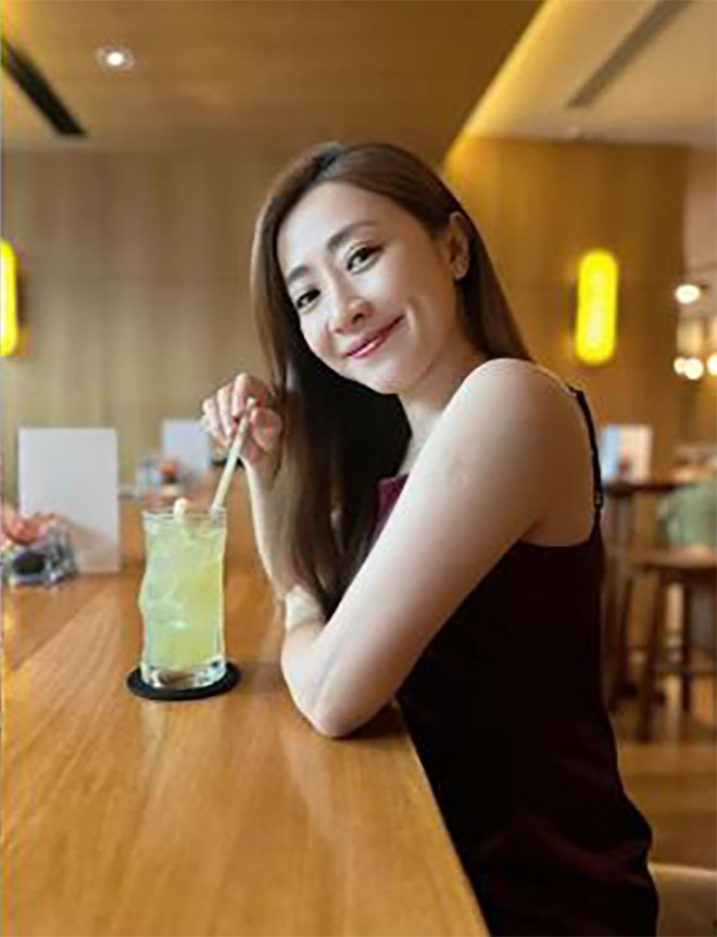 Queenzy Cheng là một trong sao nữ nổi tiếng ở Malaysia.