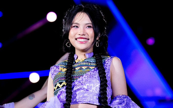 Phát hiện Phương Mỹ Chi gặp sự cố hát trật nhịp trên sân khấu, cách xử lý sau đó liệu có ghi điểm? Ảnh 2