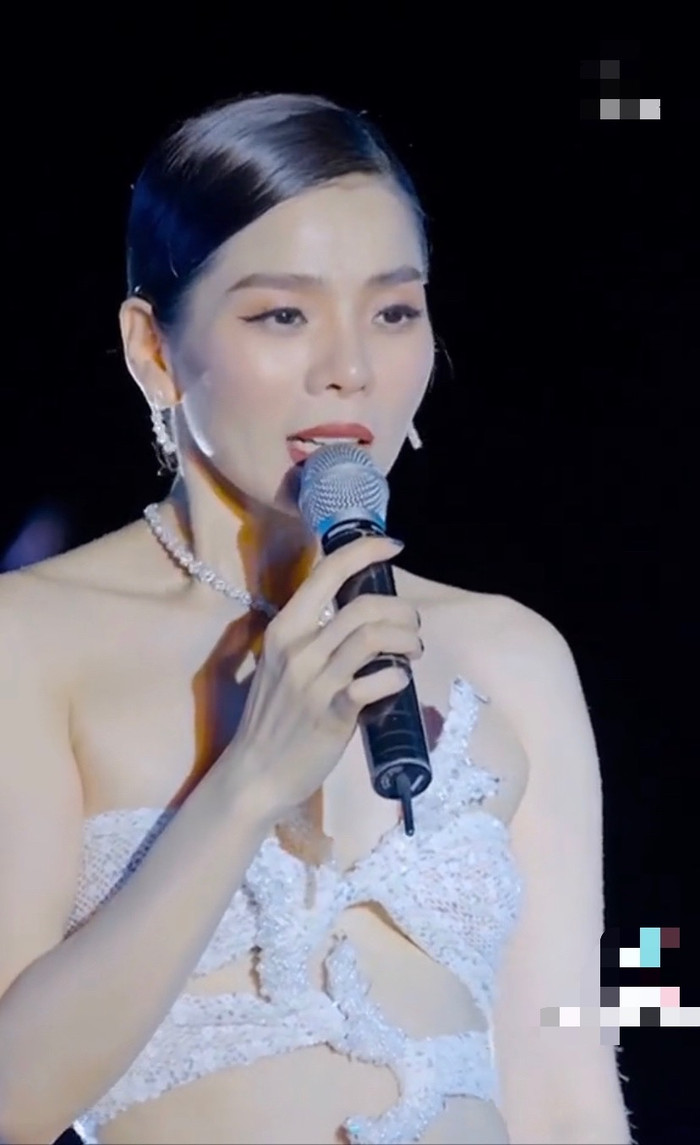 Lệ Quyên thoải mái chia sẻ về cách bản thân giữ gìn sự trẻ trung